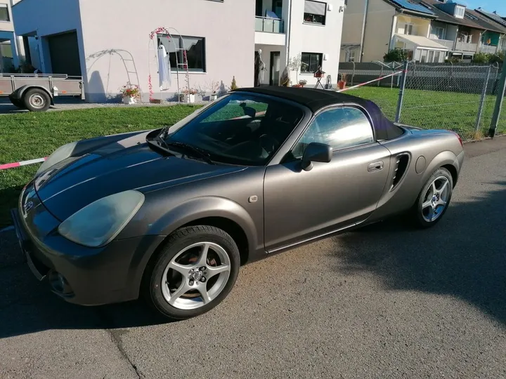 Toyota MR 2