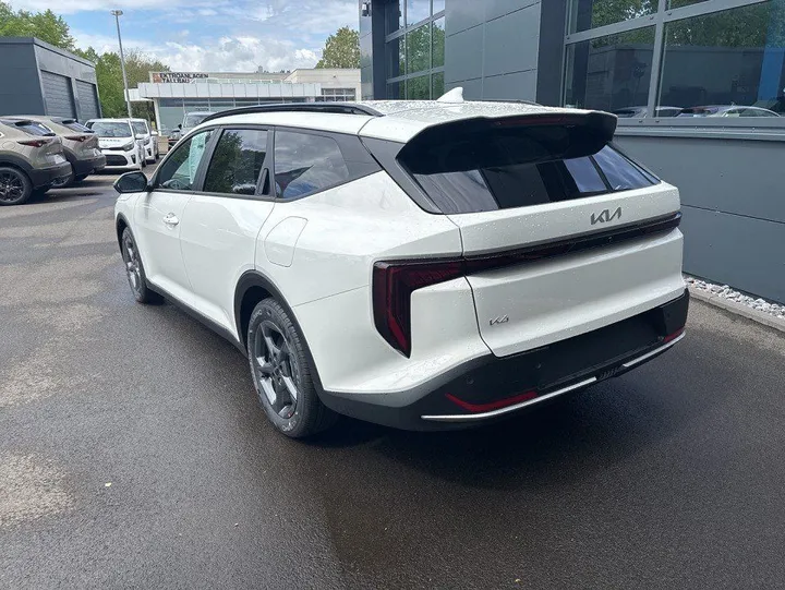 Kia K4