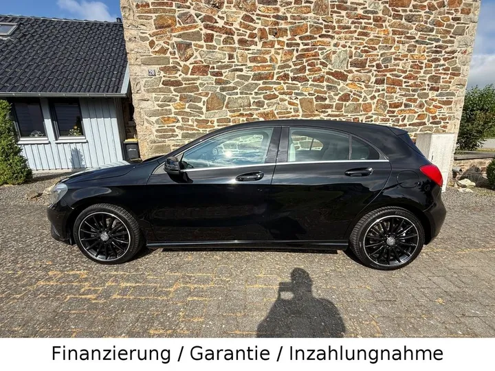 Mercedes-Benz A 220
