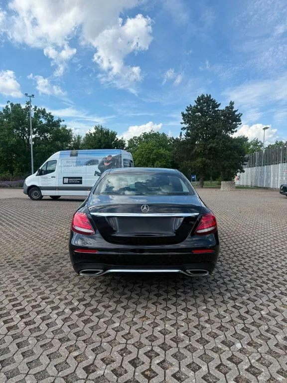 Mercedes-Benz E 400