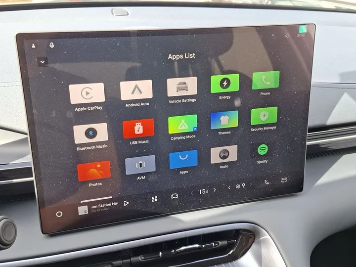 Geely E5