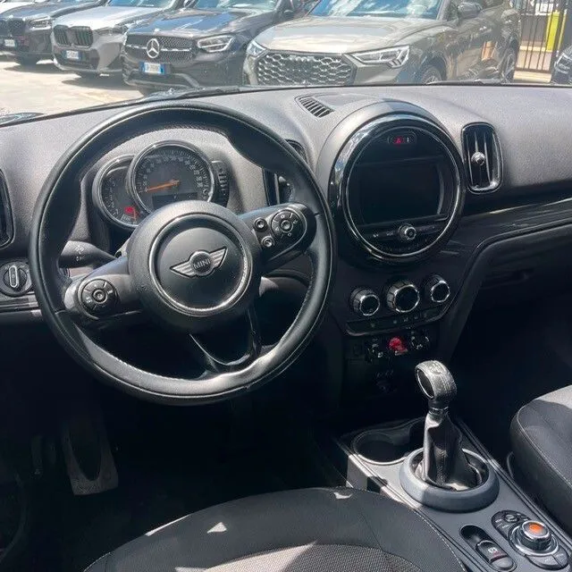 MINI Countryman D (Cooper)