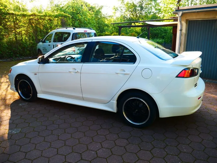 Mitsubishi Lancer