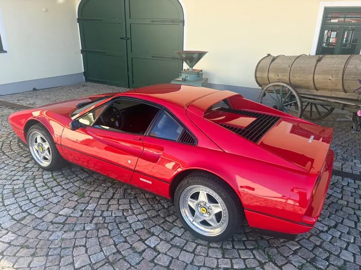 Ferrari 328