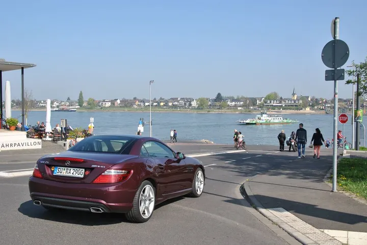 Mercedes-Benz SLK 250