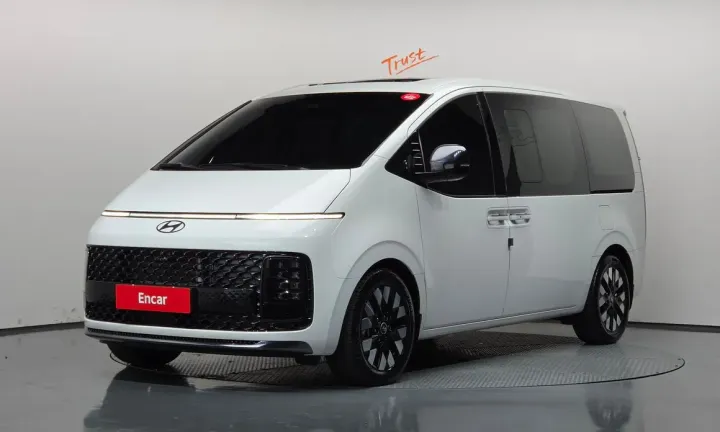Hyundai Staria