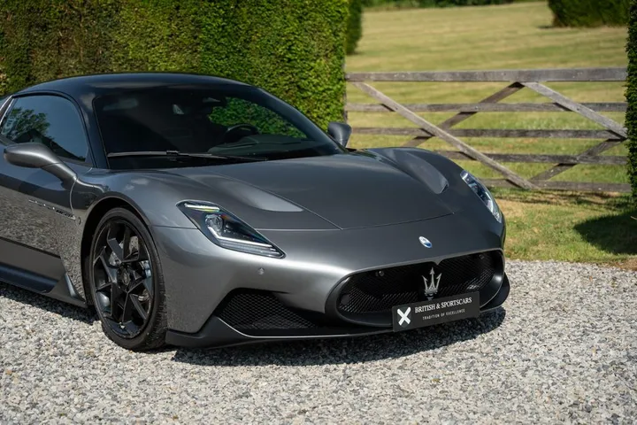 Maserati MC20