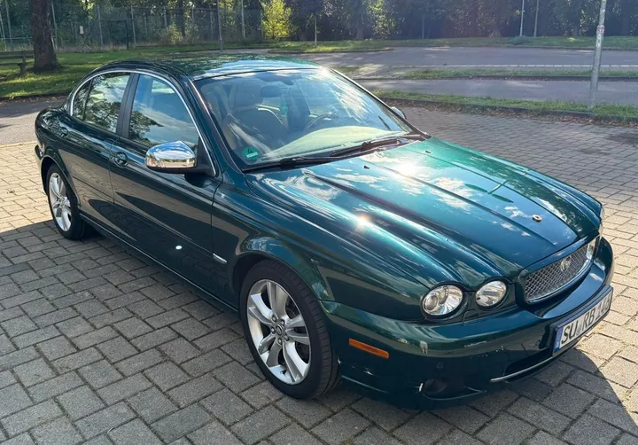 Jaguar X-Type