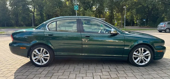 Jaguar X-Type
