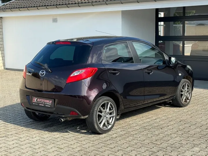 Mazda 2