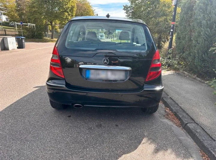 Mercedes-Benz A 200