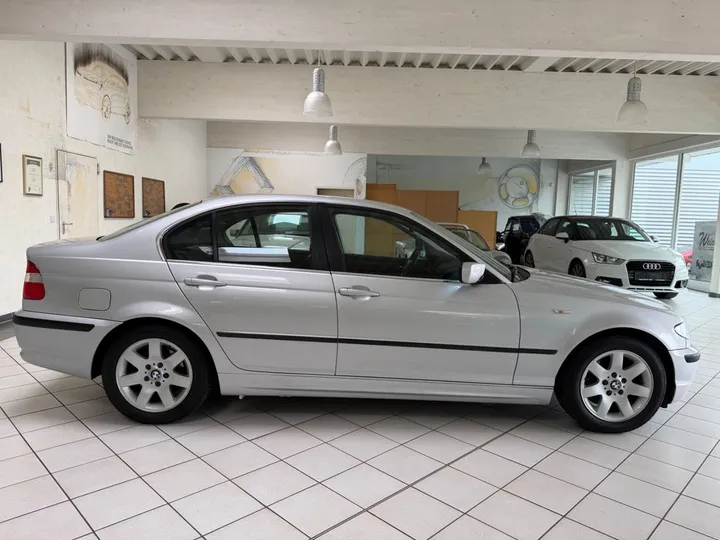 BMW 325