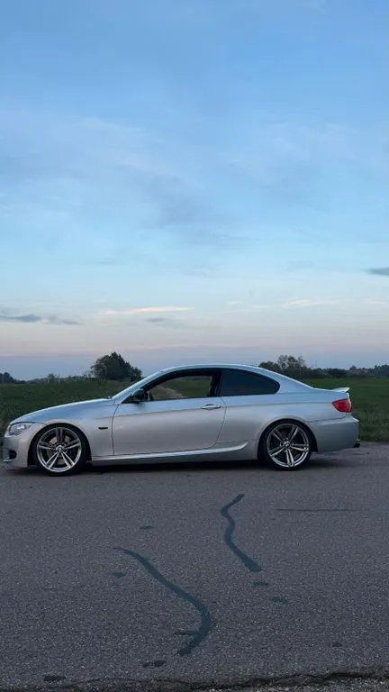 BMW 335