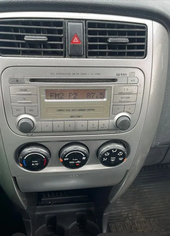 Suzuki Liana