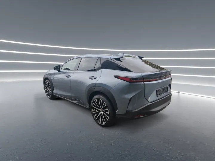 Lexus RZ