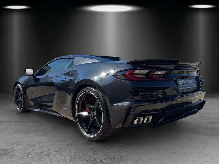 Corvette C8