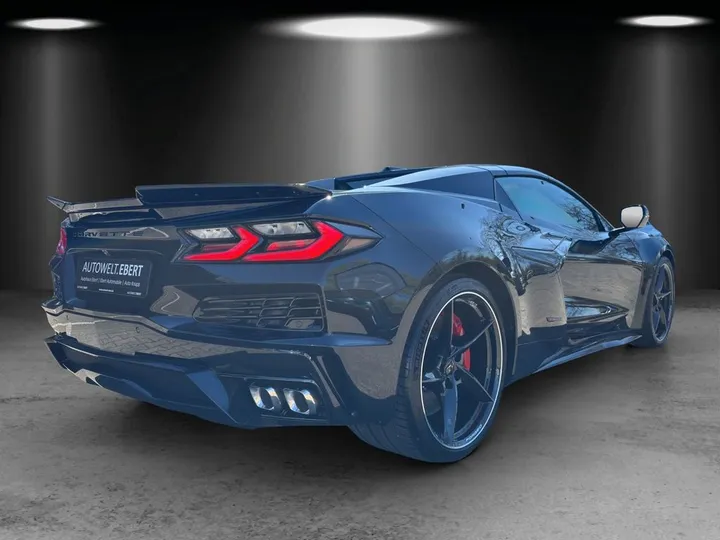 Corvette C8