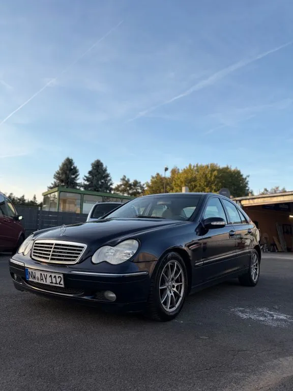 Mercedes-Benz C 180