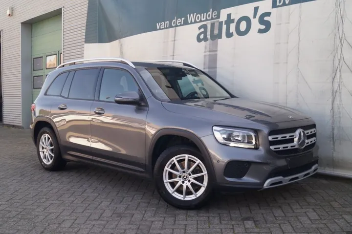 Mercedes-Benz GLB 180