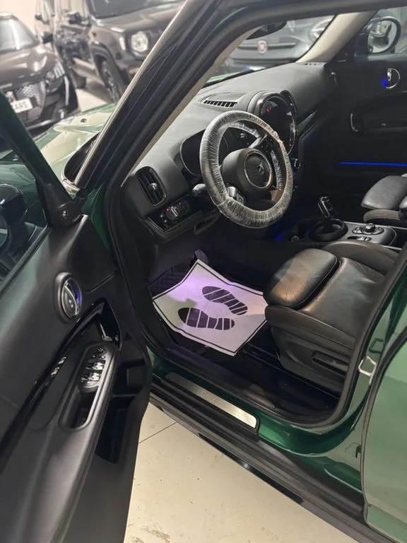 MINI Countryman D (Cooper)
