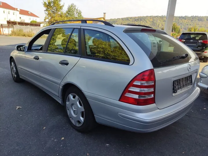 Mercedes-Benz C 220