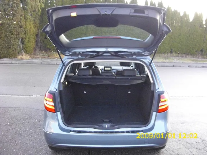 Mercedes-Benz B 200