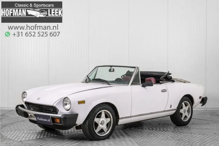 Fiat 124 Spider