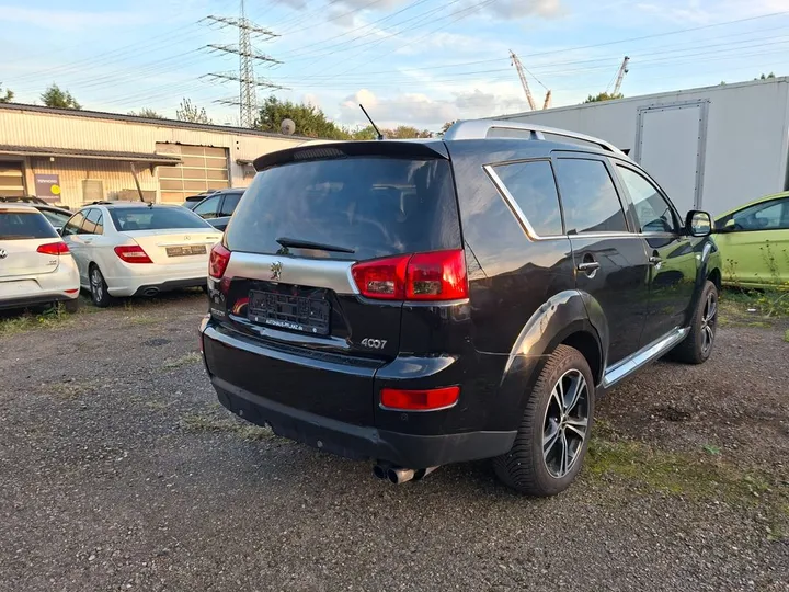 Peugeot 4007