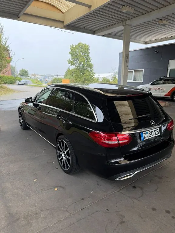 Mercedes-Benz C 220