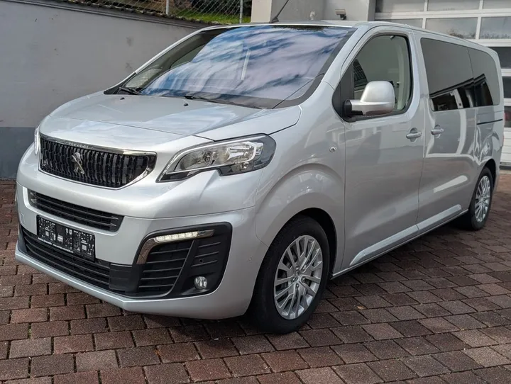 Peugeot Traveller