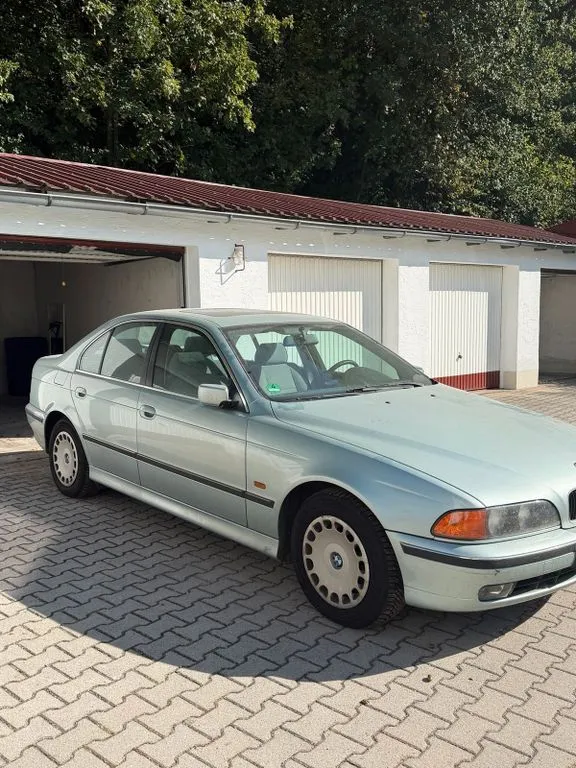 BMW 520