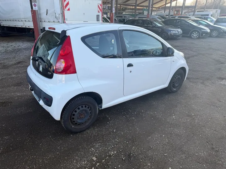 Peugeot 107