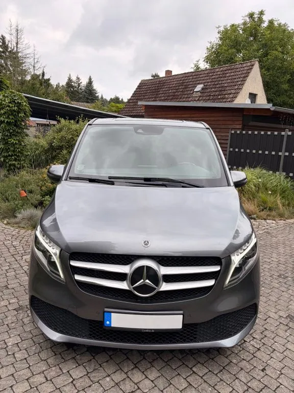 Mercedes-Benz V 250