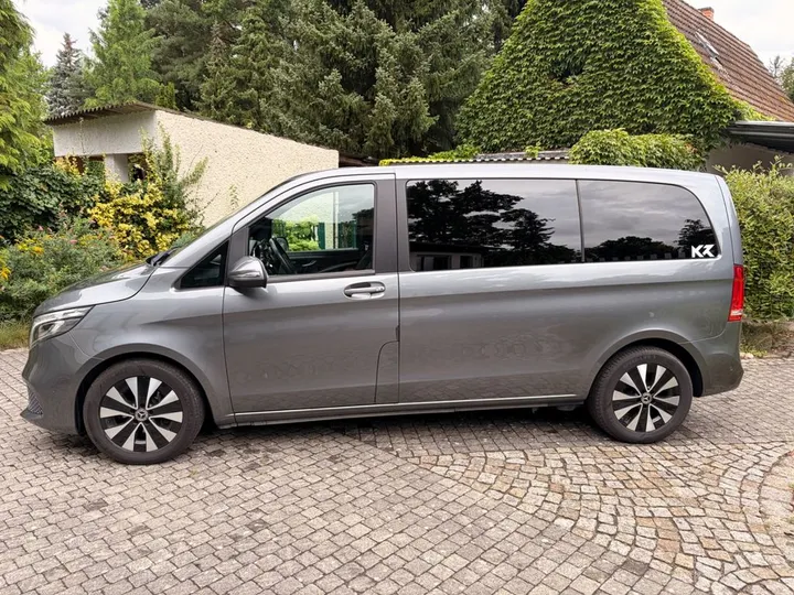Mercedes-Benz V 250