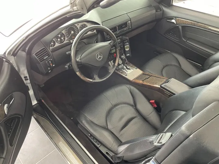 Mercedes-Benz SL 320