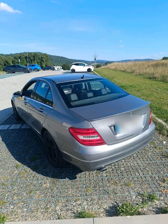 Mercedes-Benz C 220