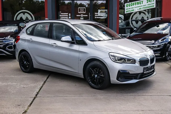BMW 225