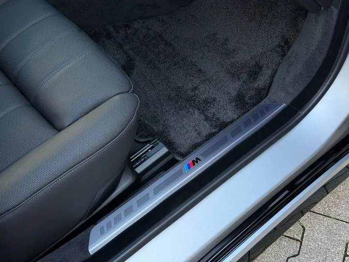 BMW 740