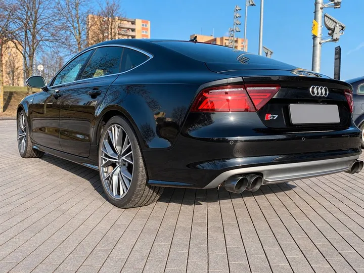 Audi S7