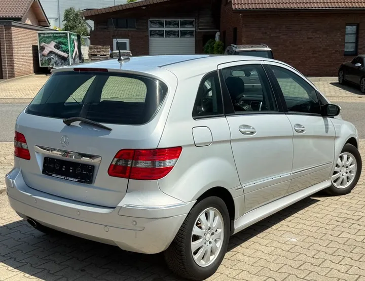 Mercedes-Benz B 170