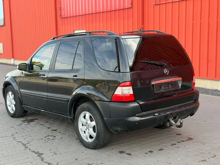 Mercedes-Benz ML 400