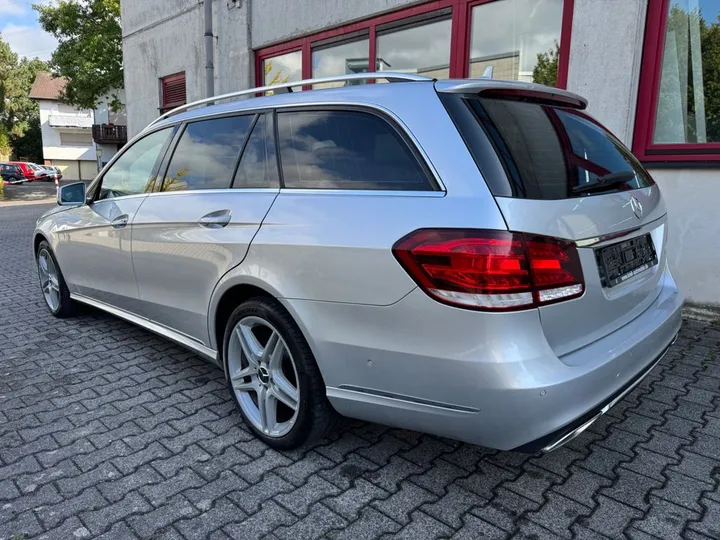 Mercedes-Benz E 300
