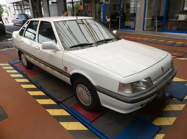 Renault R 21
