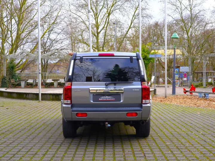 Jeep Commander
