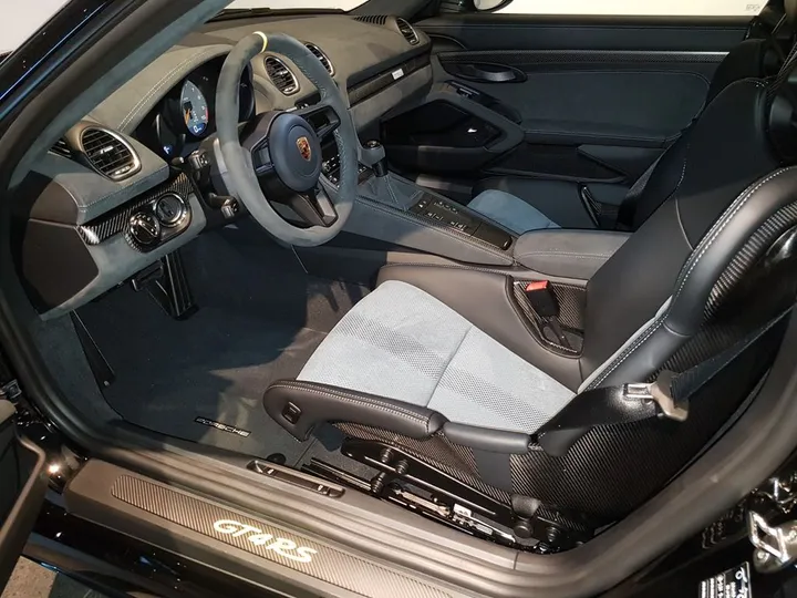 Porsche Cayman