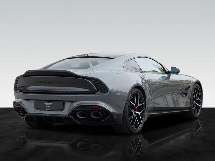 Aston Martin Vanquish