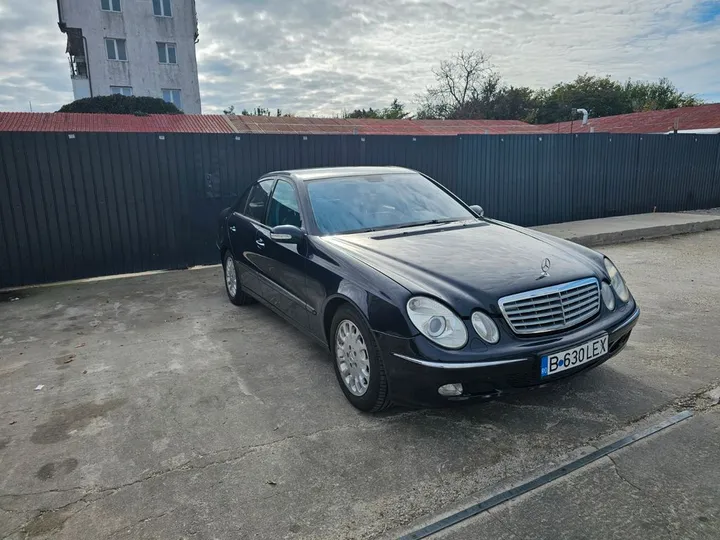 Mercedes-Benz E 270