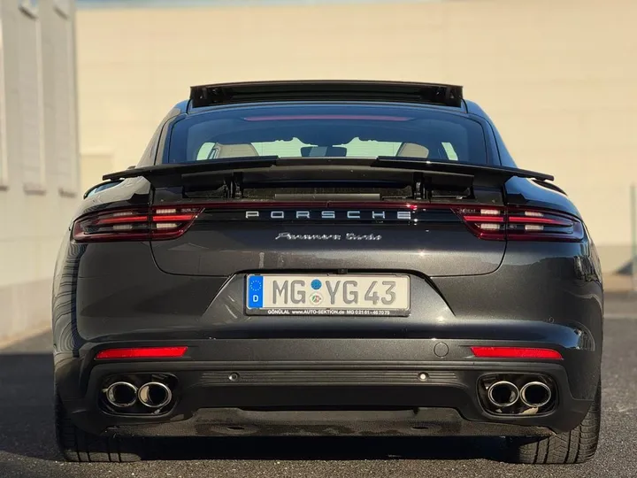 Porsche Panamera