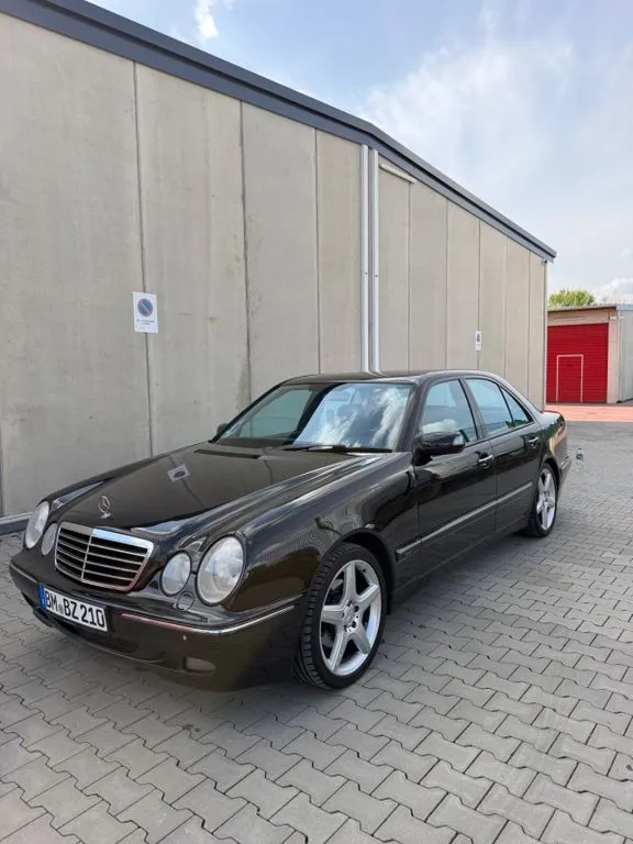Mercedes-Benz 270