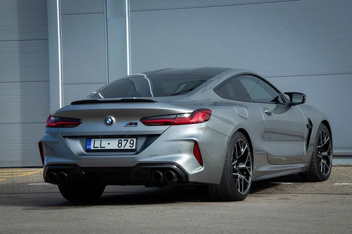 BMW M8